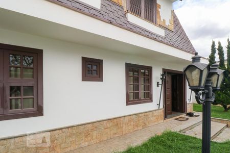 Casa à venda com 349m², 4 quartos e 2 vagasFachada