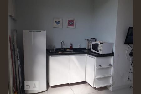 Cozinha de kitnet/studio para alugar com 1 quarto, 32m² em Copacabana, Rio de Janeiro