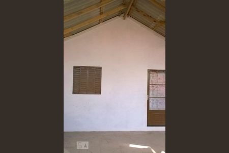 Garagem de casa à venda com 2 quartos, 45m² em Santos Dumont, São Leopoldo