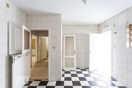 Casa à venda com 210m², 4 quartos e 2 vagas Casa à venda com 210m², 4 quartos e 2 vagasCozinha