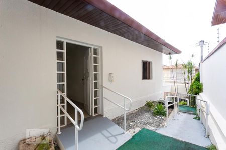 Casa à venda com 210m², 4 quartos e 2 vagas Casa à venda com 210m², 4 quartos e 2 vagasQuintal