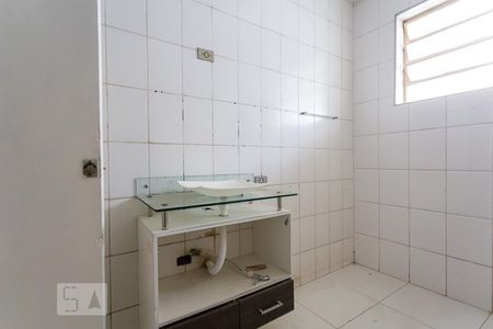 Casa à venda com 210m², 4 quartos e 2 vagas Casa à venda com 210m², 4 quartos e 2 vagasBanheiro