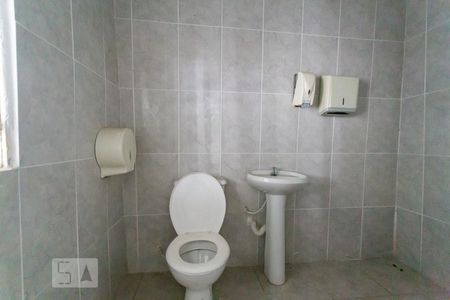 Casa à venda com 210m², 4 quartos e 2 vagas Casa à venda com 210m², 4 quartos e 2 vagasGaragem - Banheiro