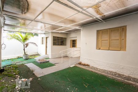 Casa à venda com 210m², 4 quartos e 2 vagas Casa à venda com 210m², 4 quartos e 2 vagasQuintal