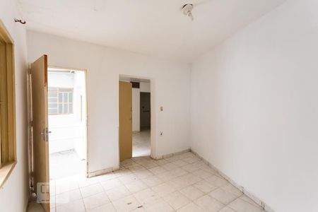 Casa à venda com 210m², 4 quartos e 2 vagas Casa à venda com 210m², 4 quartos e 2 vagasEdícula - Sala