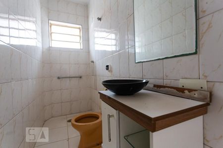 Casa à venda com 210m², 4 quartos e 2 vagas Casa à venda com 210m², 4 quartos e 2 vagasLavabo
