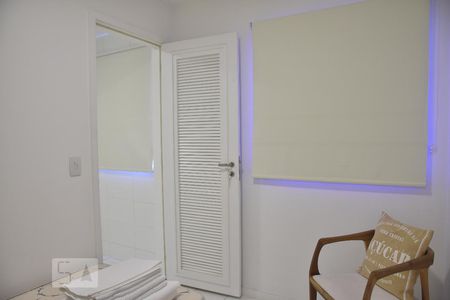 Apartamento para alugar com 321m², 5 quartos e 2 vagasQuarto de Serviço