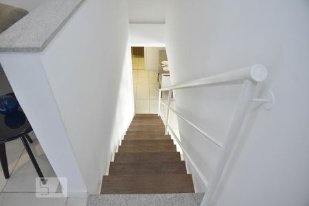 Apartamento para alugar com 321m², 5 quartos e 2 vagasEscada cobertura