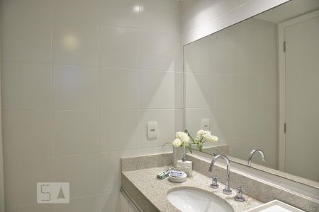 Apartamento para alugar com 321m², 5 quartos e 2 vagasBanheiro