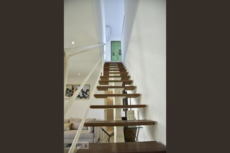 Apartamento para alugar com 321m², 5 quartos e 2 vagasEscada cobertura