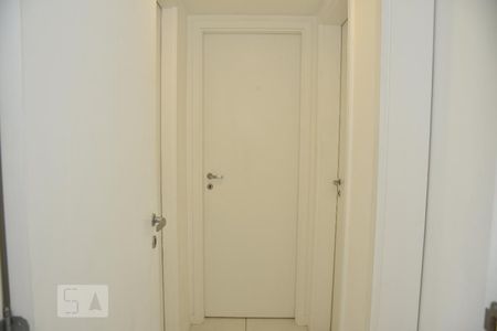 Apartamento para alugar com 321m², 5 quartos e 2 vagasCorredor