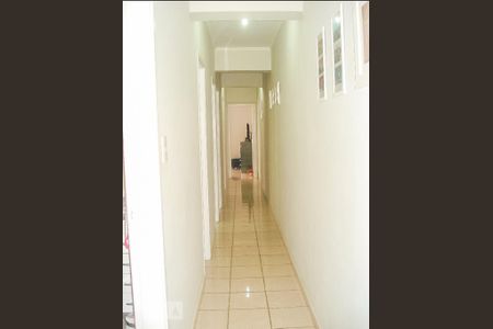 Corredor de apartamento à venda com 3 quartos, 70m² em Campestre, Santo André