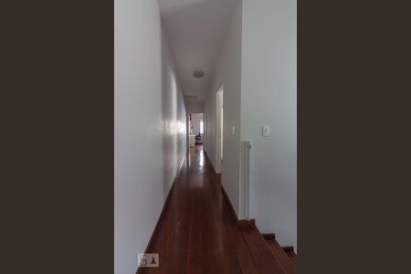 Casa para alugar com 120m², 3 quartos e 3 vagasCorredor