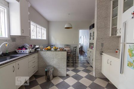 Casa para alugar com 120m², 3 quartos e 3 vagasCozinha