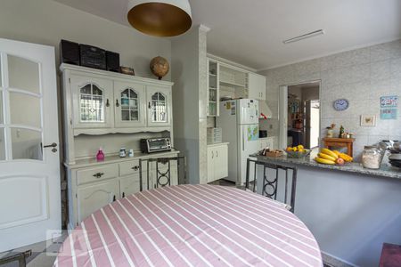 Casa para alugar com 120m², 3 quartos e 3 vagasCozinha