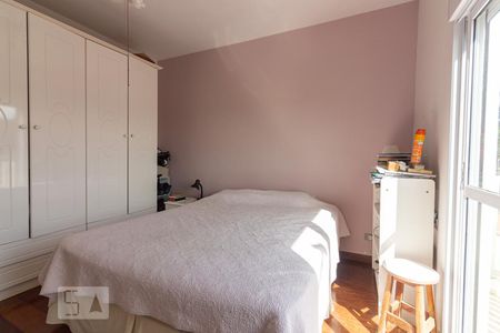 Casa para alugar com 120m², 3 quartos e 3 vagasSuíte 