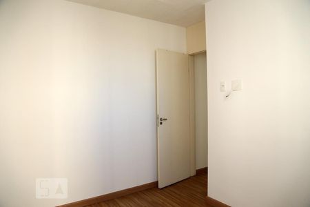 Quarto 2 de apartamento para alugar com 2 quartos, 50m² em Pirajussara, São Paulo