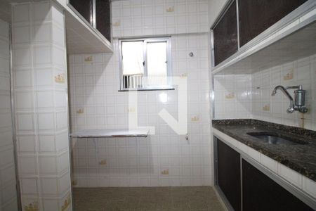 Apartamento à venda com 60m², 2 quartos e sem vaga Apartamento à venda com 60m², 2 quartos e sem vagaCozinha e Área de Serviço