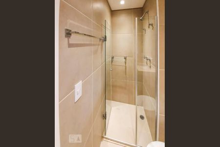 Banheiro de kitnet/studio para alugar com 1 quarto, 34m² em Centro, Osasco