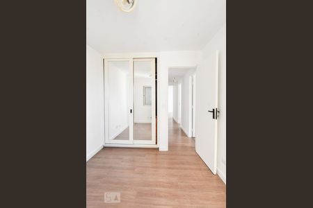Apartamento à venda com 70m², 3 quartos e 2 vagasQuarto 02