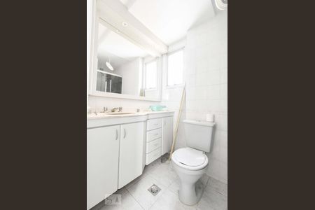 Apartamento à venda com 70m², 3 quartos e 2 vagasBanheiro 02