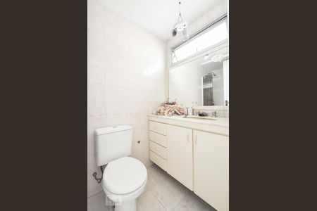 Apartamento à venda com 70m², 3 quartos e 2 vagasBanheiro Suíte 01