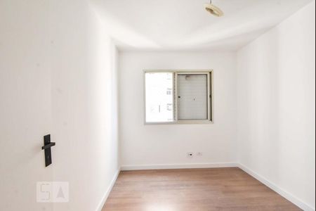 Apartamento à venda com 70m², 3 quartos e 2 vagasQuarto 02
