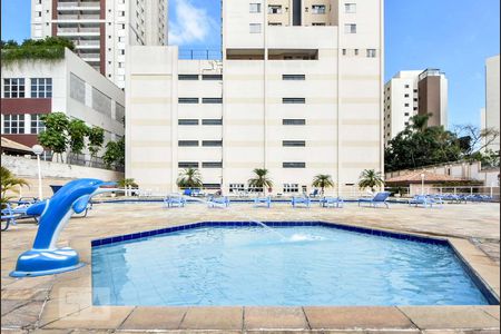 Apartamento à venda com 70m², 3 quartos e 2 vagasPiscina