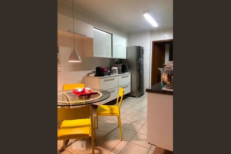 Cozinha de apartamento à venda com 4 quartos, 126m² em Perdizes, São Paulo