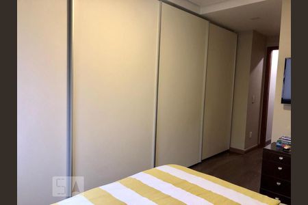 Apartamento à venda com 126m², 4 quartos e 2 vagasQuarto 1