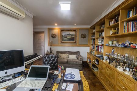 Apartamento à venda com 378m², 4 quartos e 5 vagasSuite 3