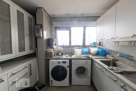 Apartamento à venda com 378m², 4 quartos e 5 vagasÁrea de Serviço