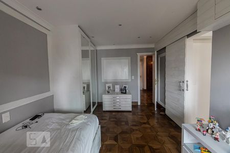 Apartamento à venda com 378m², 4 quartos e 5 vagasSuite 1