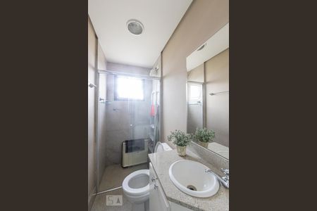 Apartamento à venda com 378m², 4 quartos e 5 vagasBanheiro de Serviço