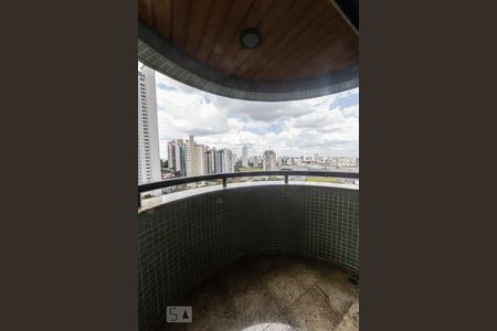 Apartamento à venda com 378m², 4 quartos e 5 vagasVaranda Suite 2