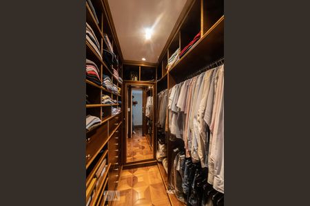 Apartamento à venda com 378m², 4 quartos e 5 vagasCloset Suite 4