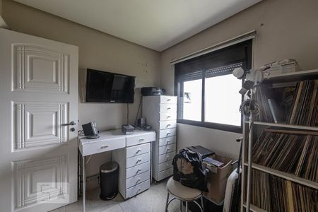 Apartamento à venda com 378m², 4 quartos e 5 vagasQuarto de Serviço 
