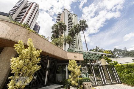 Apartamento à venda com 378m², 4 quartos e 5 vagasFachada