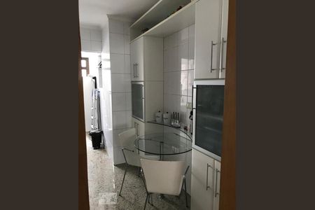 Apartamento à venda com 75m², 3 quartos e 2 vagas Apartamento à venda com 75m², 3 quartos e 2 vagasCozinha