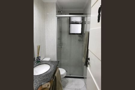 Apartamento à venda com 75m², 3 quartos e 2 vagas Apartamento à venda com 75m², 3 quartos e 2 vagasBanheiro 2