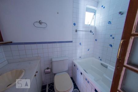 Banheiro Corredor de apartamento para alugar com 2 quartos, 66m² em Perdizes, São Paulo