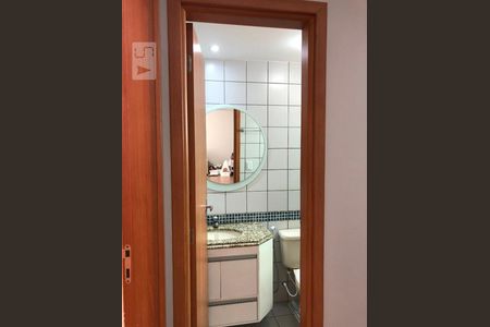 Apartamento para alugar com 76m², 2 quartos e 1 vagaBanheiro da Suite