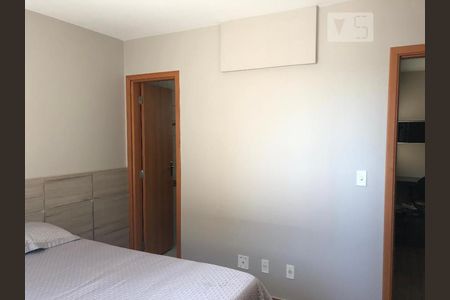 Apartamento para alugar com 76m², 2 quartos e 1 vagaDetalhe da Suite