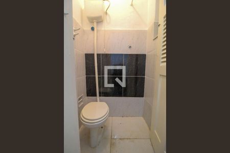 Apartamento para alugar com 64m², 2 quartos e sem vaga Apartamento para alugar com 64m², 2 quartos e sem vagaBanheiro de serviço