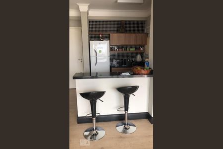 Cozinha de apartamento à venda com 1 quarto, 50m² em Centro, Campinas