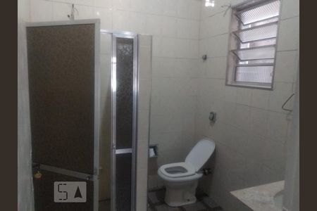 Banheiro de casa para alugar com 2 quartos, 75m² em Vila Fernandes, São Paulo