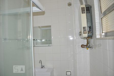 Banheiro de apartamento para alugar com 1 quarto, 17m² em Flamengo, Rio de Janeiro