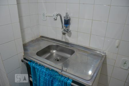 Cozinha de apartamento para alugar com 1 quarto, 17m² em Flamengo, Rio de Janeiro