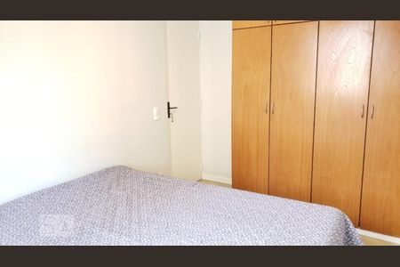Quarto 2 de apartamento para alugar com 2 quartos, 55m² em Vila Parque Jabaquara, São Paulo