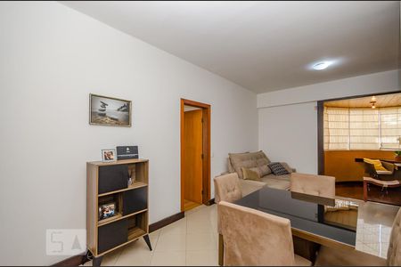 Sala de apartamento para alugar com 3 quartos, 100m² em Belvedere, Belo Horizonte